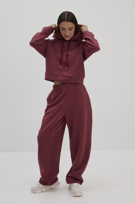 Bluza Kai różowa – komplet dresowy, stylizacja damska